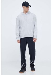 Calvin Klein Performance spodnie treningowe kolor czarny z aplikacją. Kolor: czarny. Materiał: materiał. Wzór: aplikacja #1