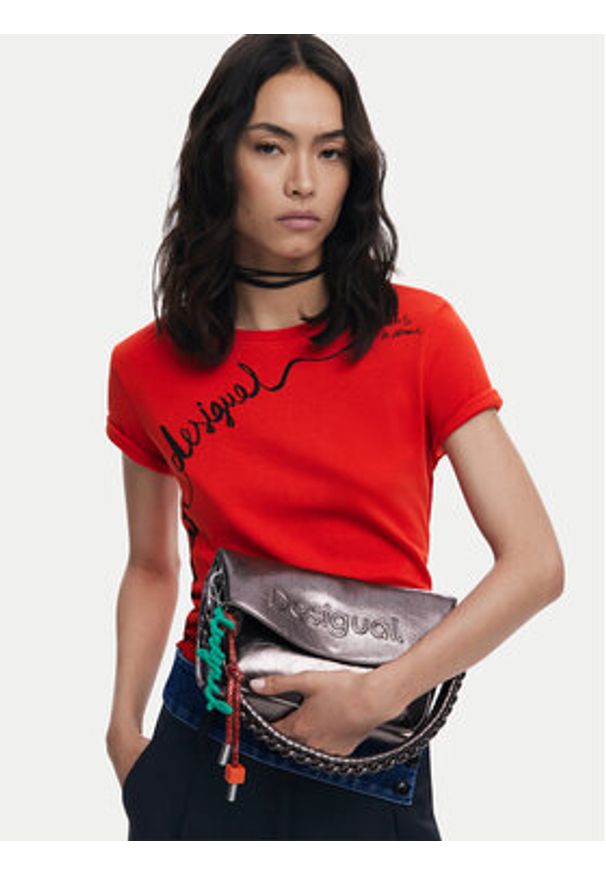 Desigual Torebka Half Logo Trokel 25WAXPAQ Brązowy. Kolor: brązowy. Materiał: skórzane