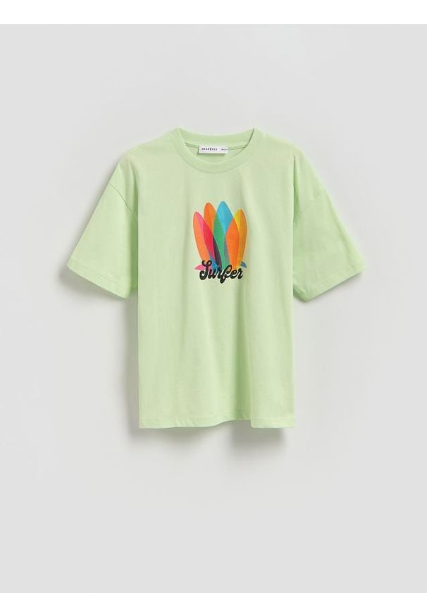 Reserved - Bawełniany t-shirt z nadrukiem - jasnozielony. Kolor: zielony. Materiał: bawełna. Wzór: nadruk