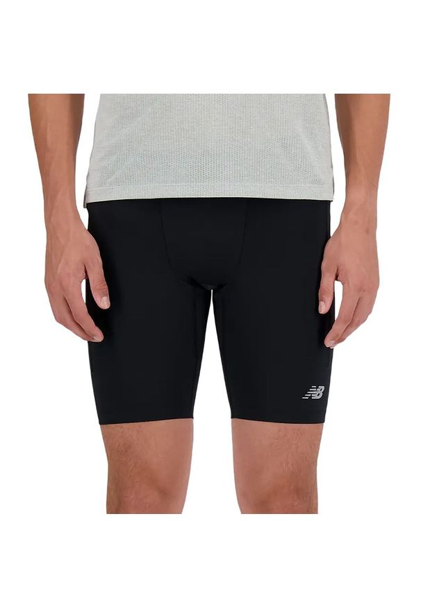 Spodenki New Balance MS41271BK - czarne. Kolor: czarny. Materiał: poliester, elastan, materiał. Długość: krótkie. Sport: fitness