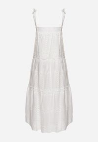 Born2be - Biała Bawełniana Sukienka z Ozdobnym Haftem na Ramiączkach z Kokardkami Quonea. Okazja: na co dzień. Typ kołnierza: kokarda. Kolor: biały. Materiał: bawełna. Długość rękawa: na ramiączkach. Wzór: haft. Typ sukienki: proste. Styl: casual #7