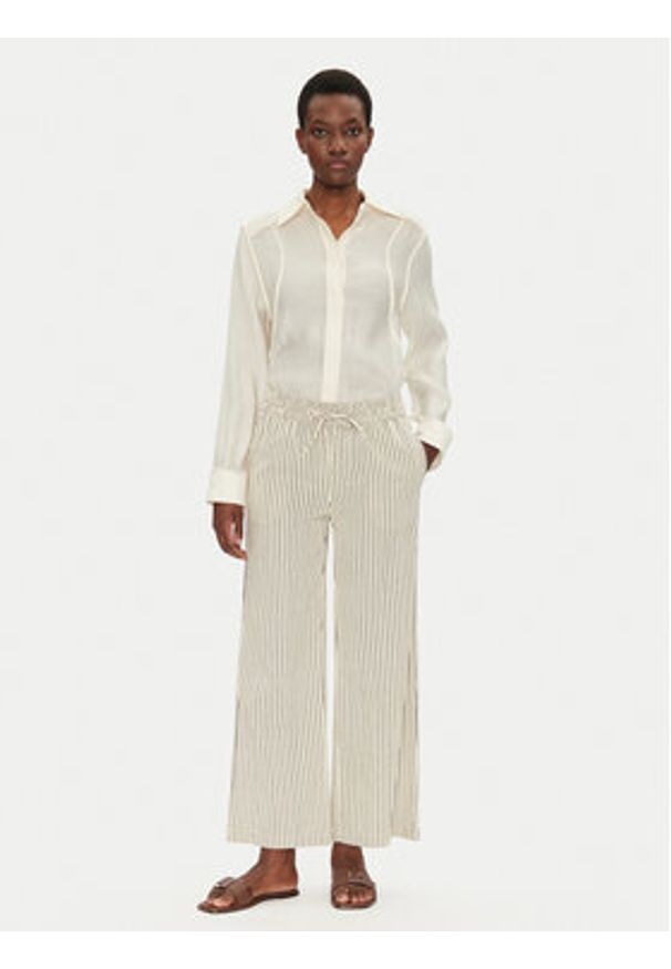 Fransa Spodnie materiałowe 20614576 Beżowy Relaxed Fit. Kolor: beżowy. Materiał: bawełna