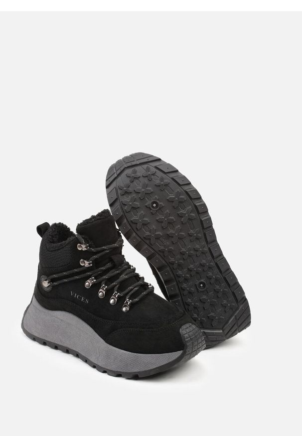 Born2be - Czarne Sportowe Sneakersy Śniegowce Vices na Grubej Podeszwie Nellsana. Okazja: na co dzień. Kolor: czarny. Materiał: jeans. Szerokość cholewki: normalna. Wzór: aplikacja