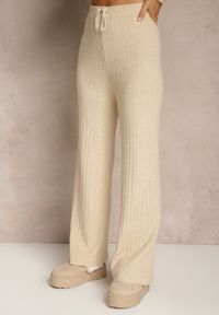 Renee - Beżowy Komplet z Dzianiny z Bawełną Spodnie Wide Leg i Sweter Lanneia. Kolekcja: plus size. Kolor: beżowy. Materiał: bawełna, dzianina #4