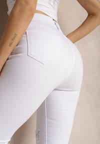 Renee - Białe Skinny Jeansy Ozdobione Dziurami i Przetarciami Riloevi. Kolor: biały. Wzór: aplikacja. Styl: elegancki #5