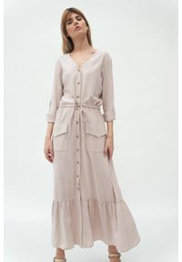 Nife - Długa sukienka koszulowa z falbaną na dole beżowa. Kolor: beżowy. Typ sukienki: koszulowe. Styl: klasyczny, elegancki. Długość: maxi