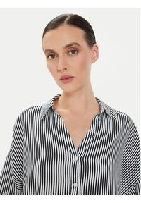 Vero Moda Koszula Bumpy 10311681 Czarny Oversize. Kolor: czarny. Materiał: wiskoza #5