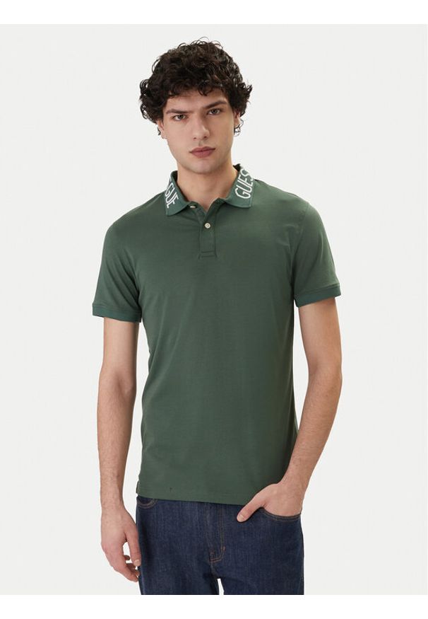 Guess Polo M6GP66 K3070 Zielony Slim Fit. Typ kołnierza: polo. Kolor: zielony. Materiał: bawełna