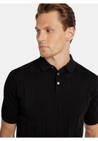 Pako Lorente - PAKO LORENTE - Czarne polo swetrowe w prążek. Okazja: na co dzień. Typ kołnierza: polo. Kolor: czarny, beżowy. Materiał: bawełna. Długość rękawa: krótki rękaw. Długość: krótkie. Wzór: prążki. Styl: casual #4