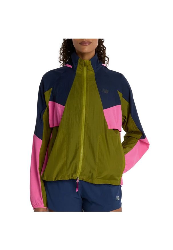 Kurtka damska New Balance WJ61J326AAN - zielona. Kolor: zielony. Materiał: materiał, nylon. Styl: sportowy