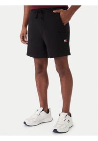 Tommy Jeans Szorty sportowe Badge DM0DM18479 Czarny Regular Fit. Kolor: czarny. Materiał: bawełna. Styl: sportowy #1