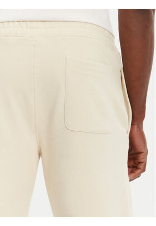 Guess Szorty sportowe M5GD10 KCN01 Écru Regular Fit. Materiał: bawełna. Styl: sportowy