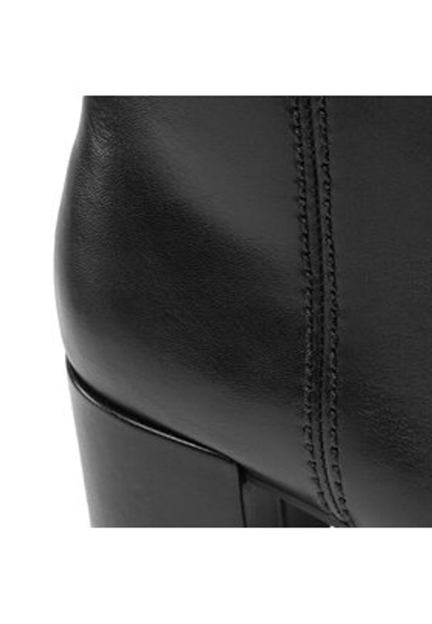 Clarks Botki Freva55 Zip 261747974 Czarny. Kolor: czarny. Materiał: skóra