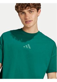 Adidas - adidas T-Shirt ALL SZN IY4143 Zielony Loose Fit. Kolor: zielony. Materiał: bawełna #2