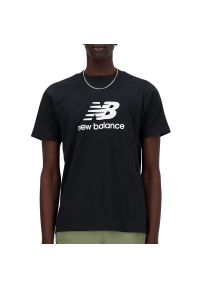 Koszulka New Balance MT41502BK - czarna. Kolor: czarny. Materiał: bawełna. Długość rękawa: krótki rękaw. Długość: krótkie