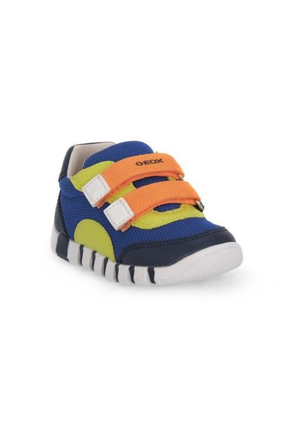 Buty do chodzenia niemowlęce Geox B3555C01454C0685. Kolor: niebieski, wielokolorowy. Materiał: zamsz, syntetyk, materiał. Szerokość cholewki: normalna. Sport: turystyka piesza