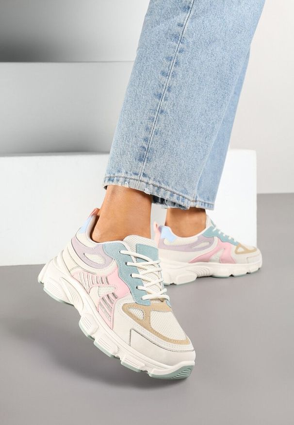 Renee - Beżowo-Różowe Sneakersy w Streetwearowym Stylu na Grubej Podeszwie Felethra. Okazja: na spotkanie biznesowe, do pracy. Nosek buta: okrągły. Kolor: beżowy. Materiał: jeans