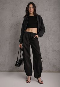 Renee - Czarna Bluza Bomberka z Bawełny Oversize Ozdobiona Kołnierzem Vimelles. Okazja: na co dzień. Kolor: czarny. Materiał: bawełna. Wzór: aplikacja. Styl: casual, elegancki #6