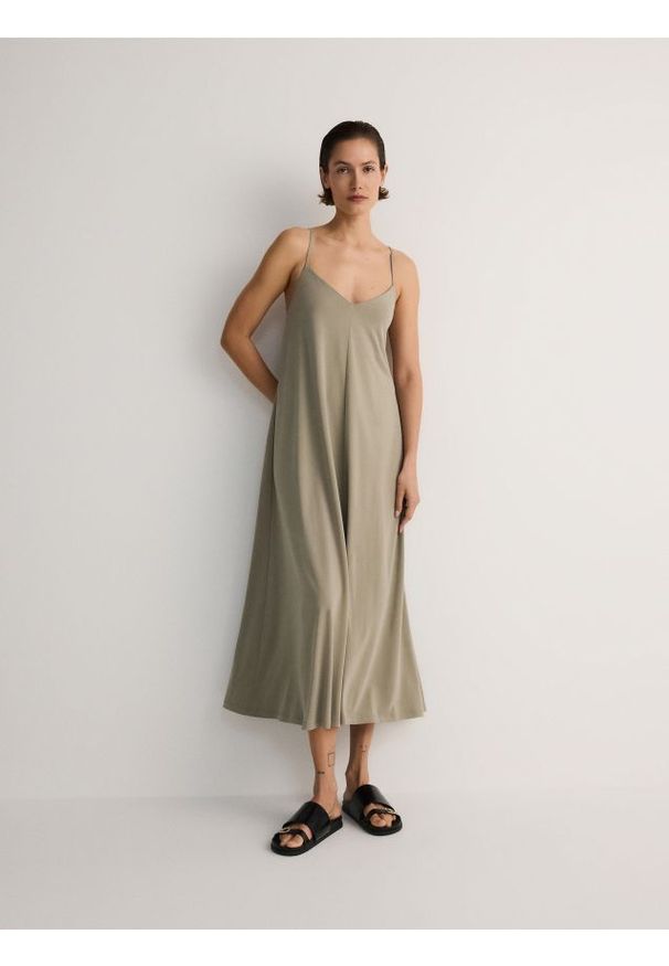 Reserved - Sukienka maxi z modalu - jasnozielony. Kolor: zielony. Materiał: dzianina. Długość: maxi