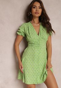 Renee - Zielona Sukienka Eideina. Kolor: zielony. Materiał: tkanina. Wzór: aplikacja. Typ sukienki: rozkloszowane. Styl: retro. Długość: mini #5