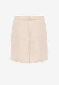 Born2be - Beżowa Gładka Spódnica VICES o Ołówkowym Kroju Abilura. Okazja: na spotkanie biznesowe, do pracy, na komunię. Kolor: beżowy. Wzór: gładki. Styl: biznesowy #6