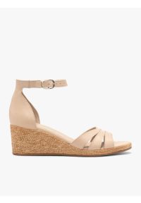 Ryłko - Beżowe sandały damskie. Zapięcie: sprzączka. Kolor: beżowy. Materiał: skóra. Sezon: lato. Obcas: na koturnie. Styl: klasyczny #1