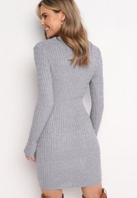 Born2be - Szara Dzianinowa Sukienka Mini z Ozdobnym Prążkowaniem o Dopasowanym Fasonie Kais. Kolor: szary. Materiał: dzianina, prążkowany. Długość: mini #3