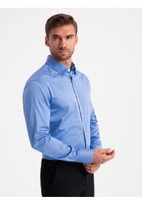 Ombre Clothing - Klasyczna męska koszula SLIM FIT z satynowej tkaniny – niebieska V2. Okazja: na spotkanie biznesowe, do pracy, na co dzień. Typ kołnierza: kołnierzyk klasyczny. Kolor: niebieski. Materiał: satyna, tkanina. Wzór: gładki. Styl: klasyczny