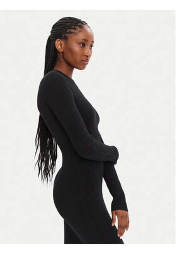 STAUD Sukienka dzianinowa Ramona R24F2208WN Czarny Slim Fit. Kolor: czarny. Materiał: syntetyk