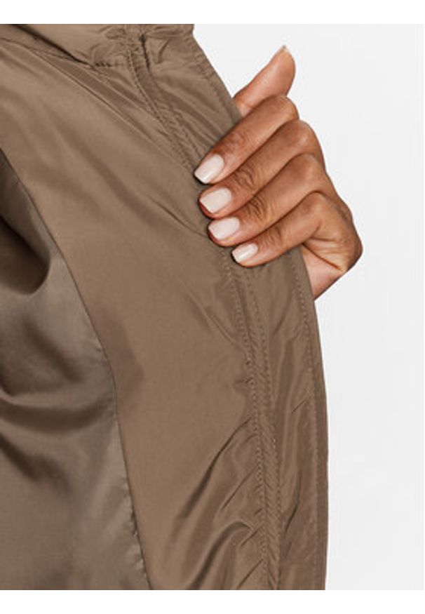 JDY Kurtka zimowa 15213591 Brązowy Regular Fit. Kolor: brązowy. Materiał: syntetyk. Sezon: zima