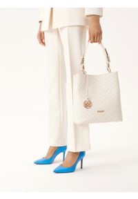 Kazar - Skórzana torebka z beżowym printem. Kolor: beżowy. Wzór: nadruk. Materiał: skórzane. Styl: elegancki, casual. Rodzaj torebki: do ręki #5