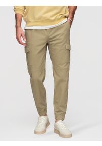 Ombre Clothing - Spodnie męskie JOGGERY z zapinanymi kieszeniami cargo - khaki V1 - Rozmiar: XXL. Okazja: na co dzień, na spacer. Kolor: oliwkowy. Materiał: dzianina, guma, bawełna, materiał, elastan. Wzór: ze splotem. Styl: casual #1