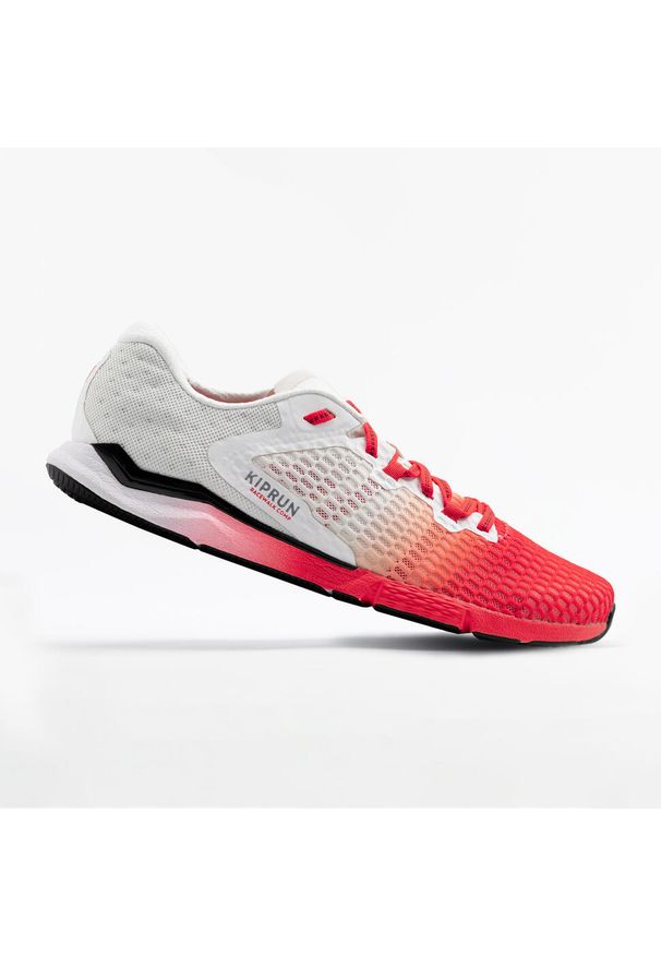KIPRUN - Buty do chodu sportowego Kiprun Racewalk Comp 900. Kolor: biały, czerwony, wielokolorowy. Materiał: kauczuk. Wzór: geometria. Sport: turystyka piesza