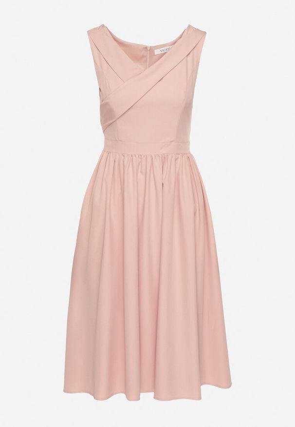 Born2be - Różowa Klasyczna Rozkloszowana Sukienka Vices Tolissela. Okazja: na co dzień. Kolor: różowy. Wzór: aplikacja, gładki. Styl: klasyczny