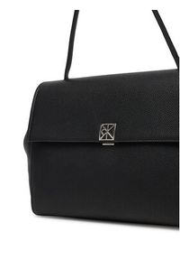 Calvin Klein Torebka Emblem Hw Pebble Satchel LV04F3494G Czarny. Kolor: czarny. Materiał: skórzane #2