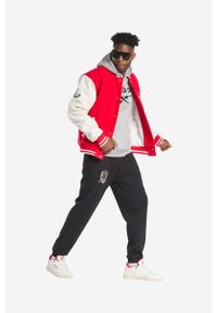 Reebok Classic spodnie dresowe bawełniane Res FL Pant kolor czarny z nadrukiem HS5795-CZARNY. Kolor: czarny. Materiał: bawełna, dresówka. Wzór: nadruk #7