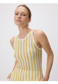 Reserved - Ażurowy top - wielobarwny. Materiał: wiskoza, dzianina. Wzór: ażurowy. Styl: klasyczny #1