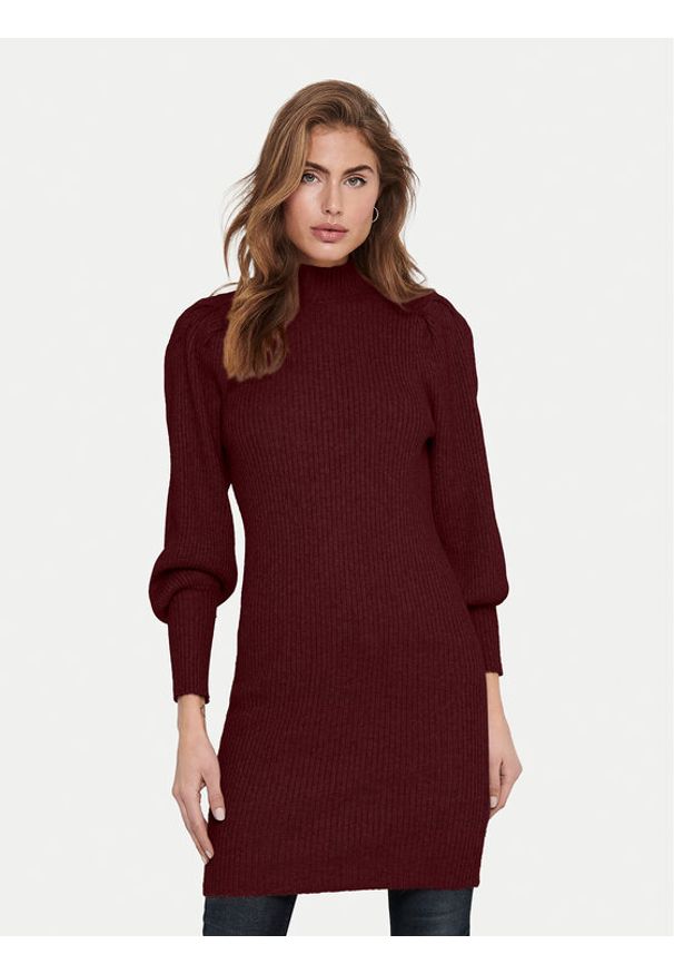 only - ONLY Sukienka dzianinowa Katia 15232502 Bordowy Comfort Fit. Kolor: czerwony. Materiał: wiskoza, syntetyk
