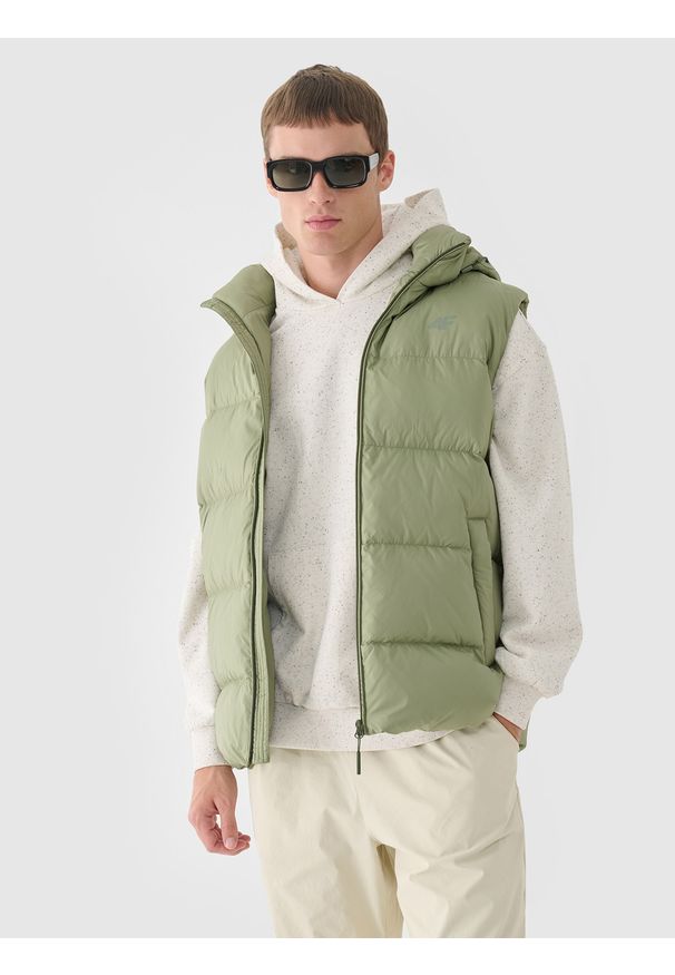 4f - 4F Bezrękawnik puchowy z naturalnym wypełnieniem męski - khaki XL. Okazja: na co dzień. Typ kołnierza: kaptur. Kolor: oliwkowy, brązowy, wielokolorowy. Materiał: puch. Długość rękawa: bez rękawów. Wzór: gładki. Sezon: zima. Styl: klasyczny, sportowy, casual