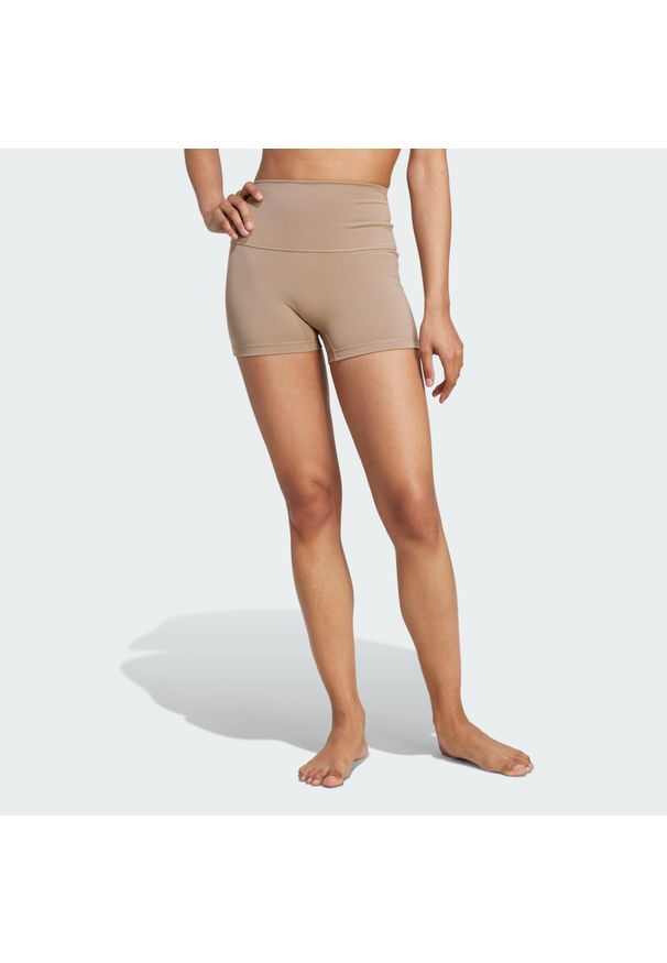 Adidas - Legginsy All-Me Sculpt Booty Short. Kolor: brązowy. Technologia: ClimaCool (Adidas). Długość: krótkie. Sport: fitness