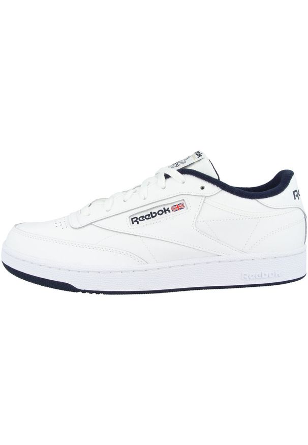 Buty do chodzenia damskie Reebok Club C 85. Zapięcie: sznurówki. Kolor: biały. Materiał: materiał, skóra, syntetyk. Szerokość cholewki: normalna. Model: Reebok Club. Sport: turystyka piesza