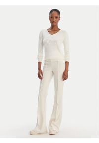 Guess Spodnie materiałowe W4YB01 KCBO2 Beżowy Flare Fit. Kolor: beżowy. Materiał: syntetyk #5