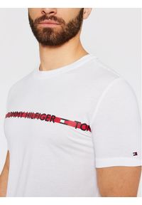 TOMMY HILFIGER - Tommy Hilfiger T-Shirt Logo UM0UM01915 Biały Regular Fit. Kolor: biały. Materiał: bawełna #1