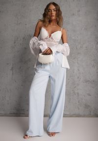 Renee - Niebieskie Spodnie Szerokie z Dodatkiem Bawełny High Waist z Metaliczną Klamrą Azaerixis. Okazja: na co dzień. Stan: podwyższony. Kolor: niebieski. Materiał: bawełna. Styl: casual #1