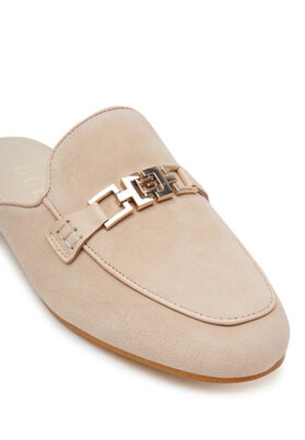 Guess Klapki FLJBOMSUE06 Beżowy. Kolor: beżowy. Materiał: skóra