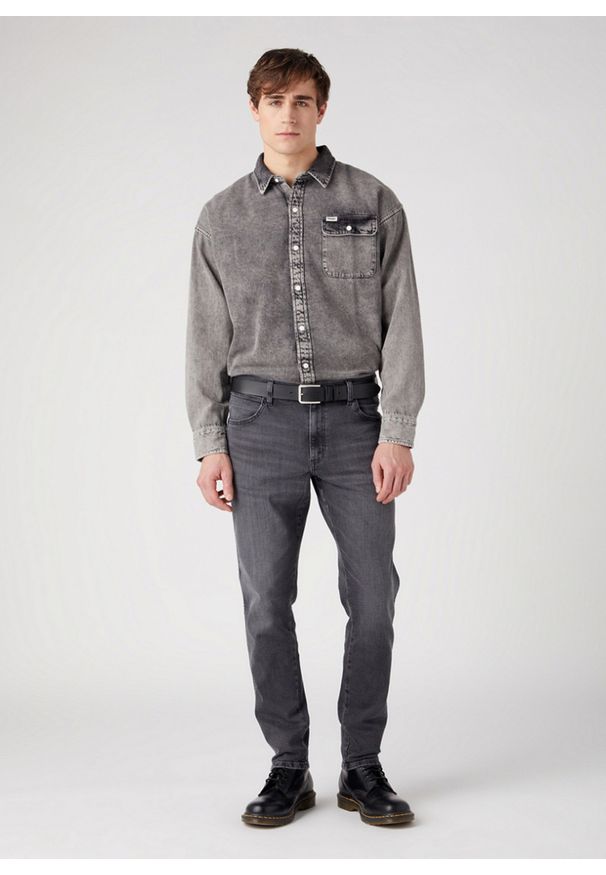 Wrangler - MESKI PASEK WRANGLER SLIM BELT BLACK 112344035. Materiał: syntetyk, skóra, materiał, jeans. Styl: klasyczny