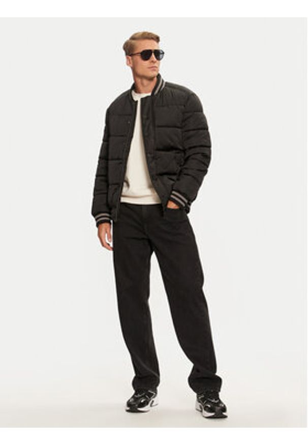 Guess Kurtka bomber M4BL31 WGJ92 Czarny Regular Fit. Kolor: czarny. Materiał: syntetyk