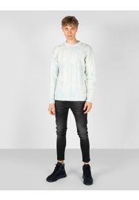 Takeshy Kurosawa Sweter | 83063 | Maglia Treccia Sfumata | Mężczyzna | Biały, Szary. Okazja: na co dzień. Kolor: biały, wielokolorowy, szary. Materiał: bawełna, wełna, poliamid. Wzór: ze splotem, aplikacja. Styl: casual #1