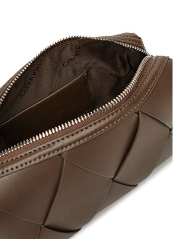Calvin Klein Torebka Ck Woven Camera Bag K60K613002 Brązowy. Kolor: brązowy. Materiał: skórzane