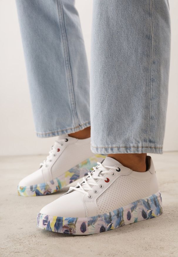 Born2be - Białe Sneakersy ze Skóry Naturalnej z Perforacją i Motywem Piór Riosinda. Okazja: na co dzień, do pracy. Kolor: biały. Materiał: skóra